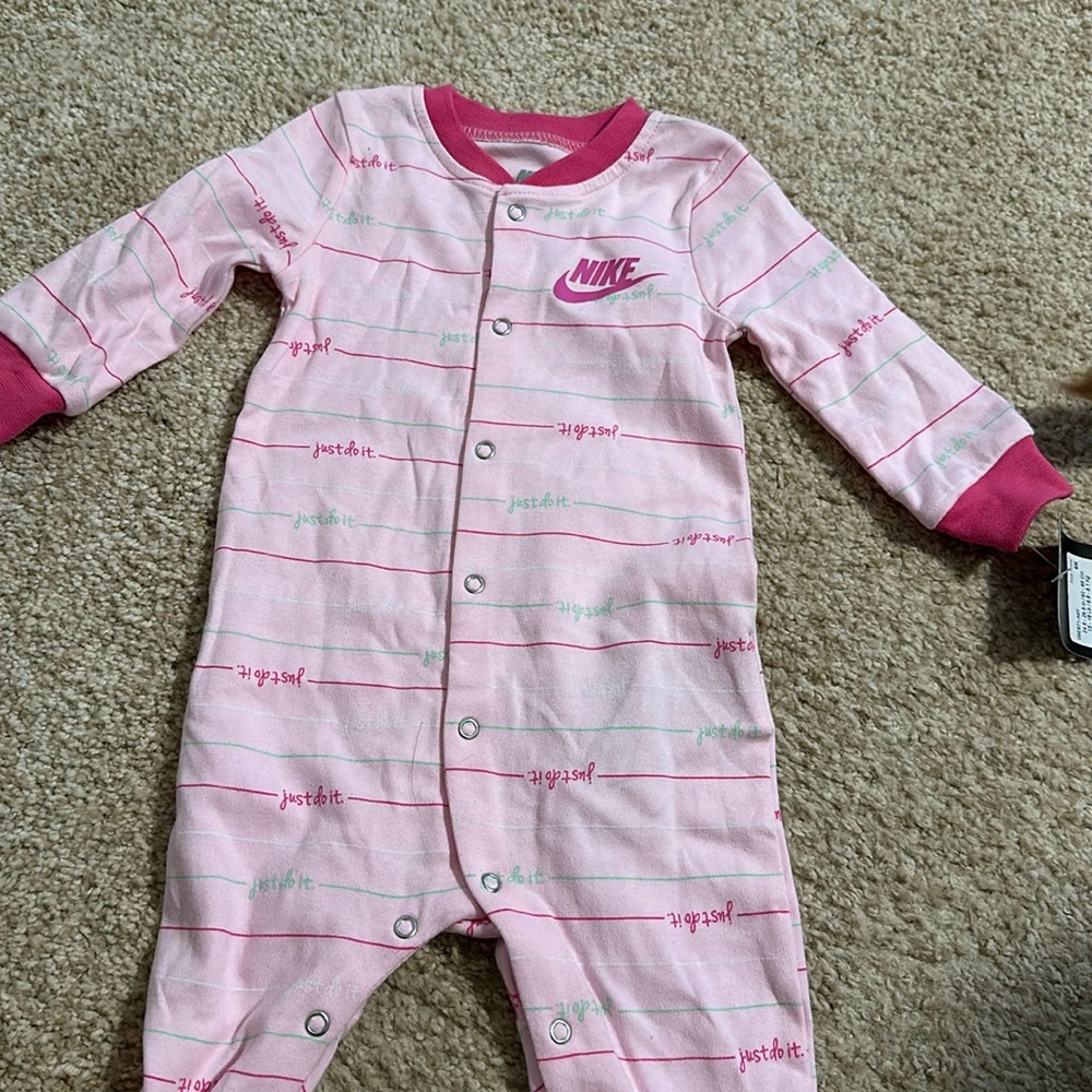 Nike girls onesie. Size 6m